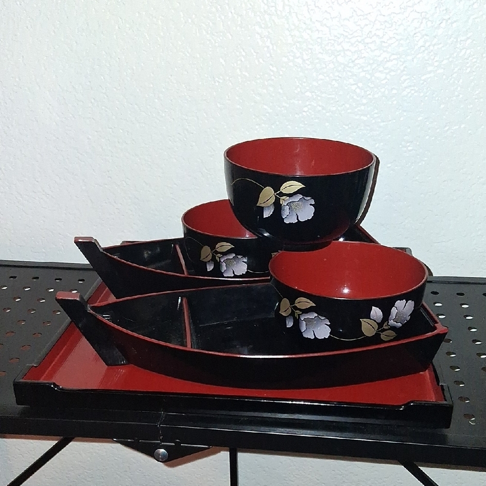 Red and Black Floral Bowls and Plates Set